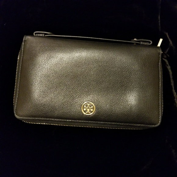 Tory Burch Landon Large Travel Wallet Clutch - Picture 2 of 6